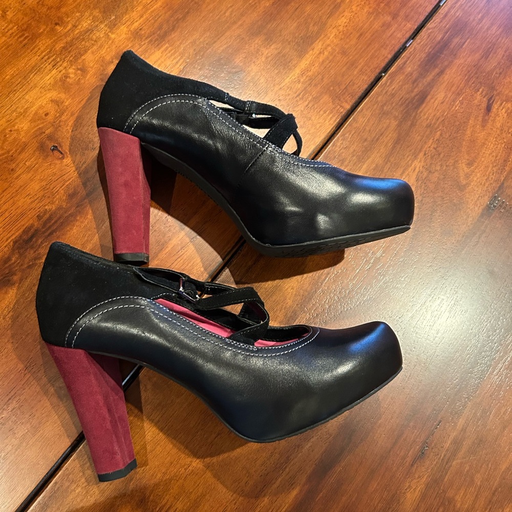 Hush Puppies platform shoe size 7.5